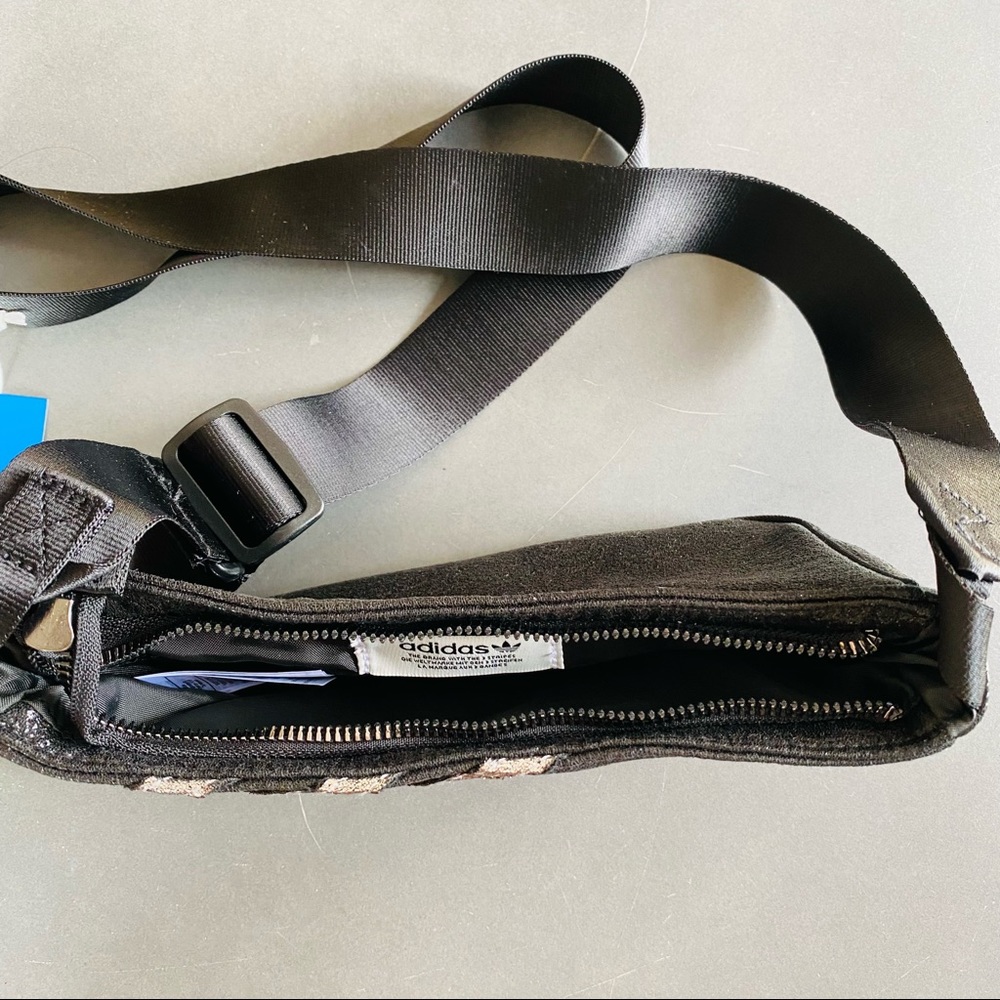 New ADIDAS ORIGINALS Mini Airliner Shoulder Bag In Black - Picture 7 of 8